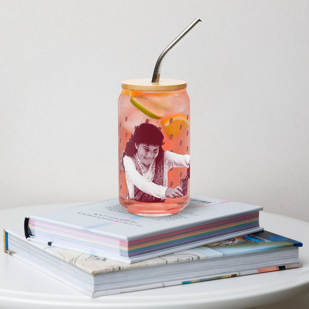 Spilling the Cordial Glass Can Tumbler