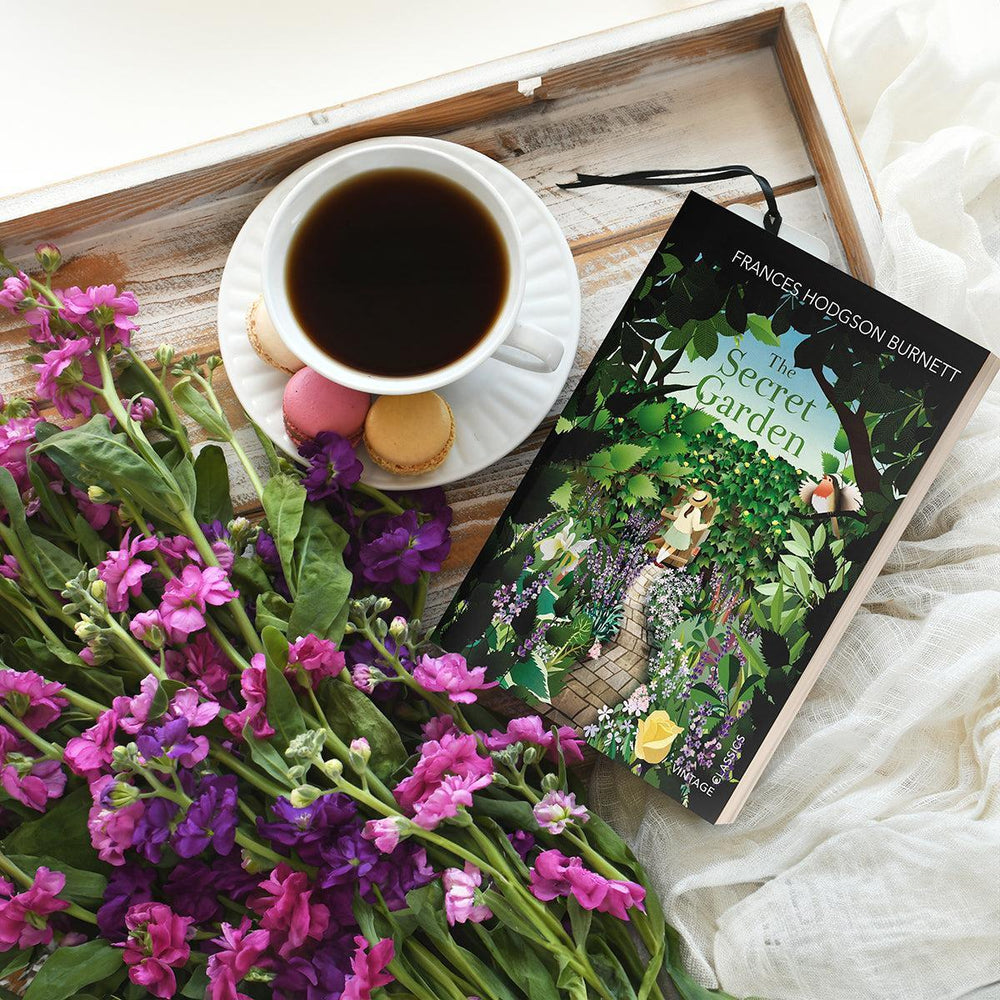 "The Secret Garden" by Frances Hodgson Burnett - Paperback Novel