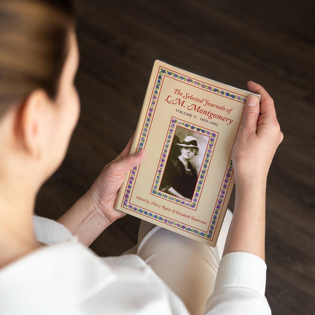 The Selected Journals of L.M. Montgomery, Volume V: 1935-1942